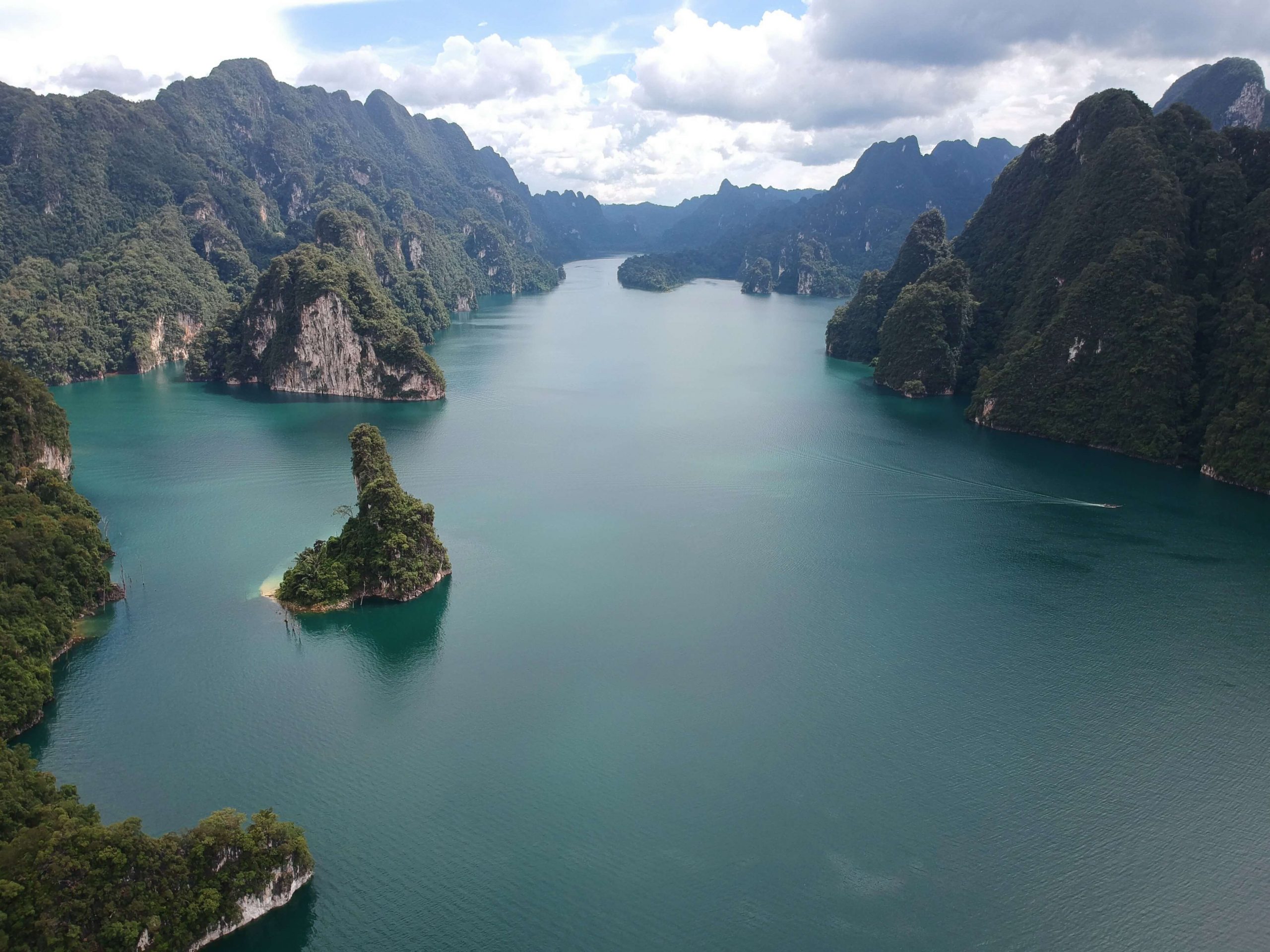 Ausflüge Khao Lak deutschsprachig, Khao Sok Nationalpark Stausee Cheow Lan Lake