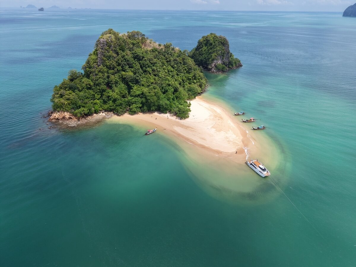 Ausfluege KhaoLak Phang Nga Sunset Cruise Luxus Katamaran KhaoLak Adventures Insel