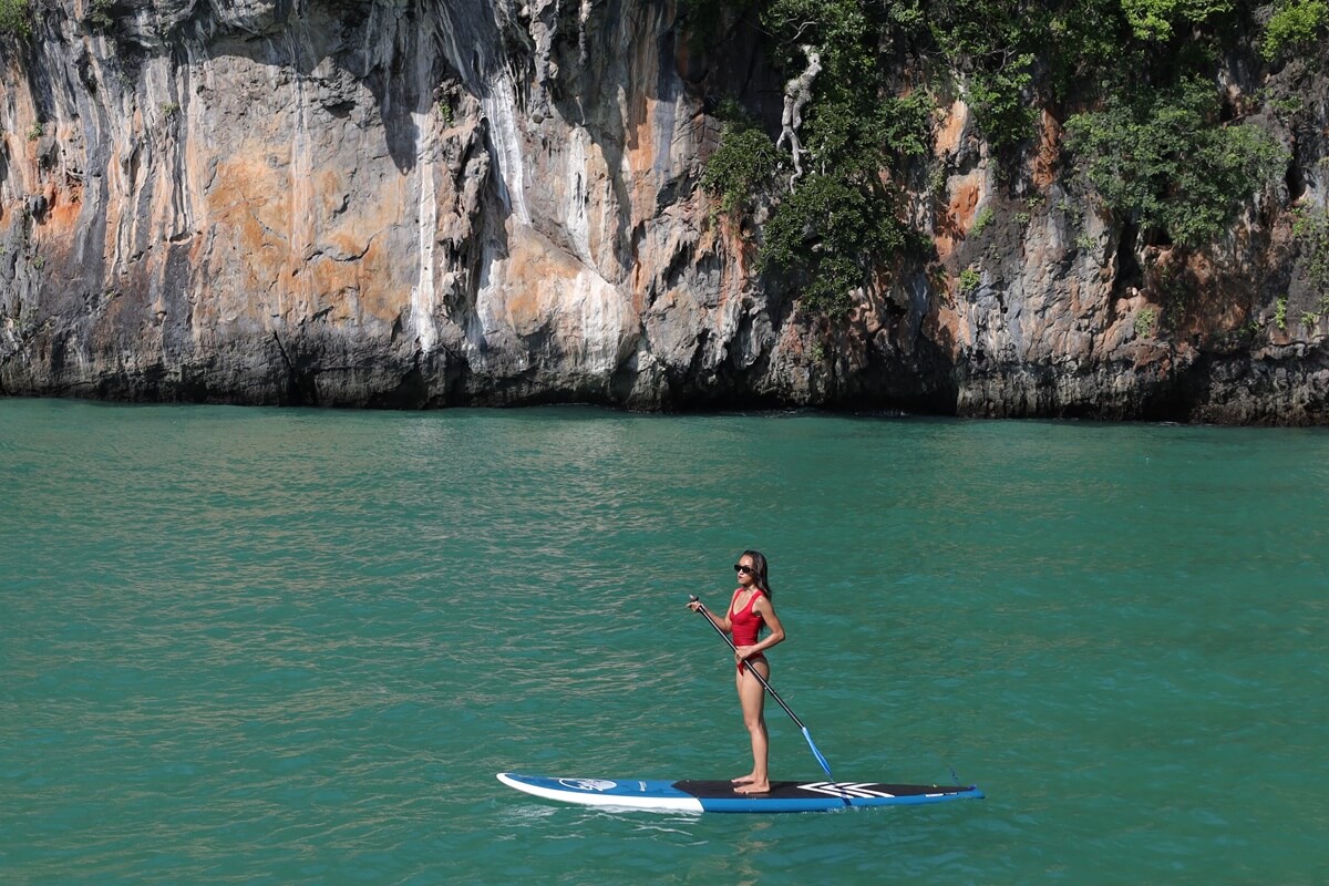 Ausfluege KhaoLak Phang Nga Sunset Cruise Luxus Katamaran KhaoLak Adventures SUP