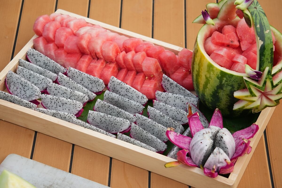 Ausfluege KhaoLak Phang Nga Sunset Cruise Luxus Katamaran KhaoLak Adventures